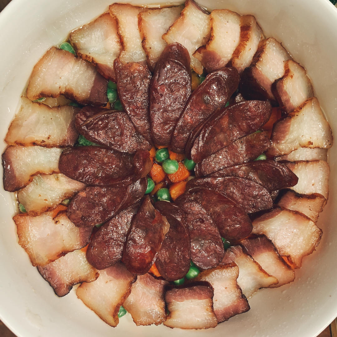 砂锅版～腊肉煲仔饭