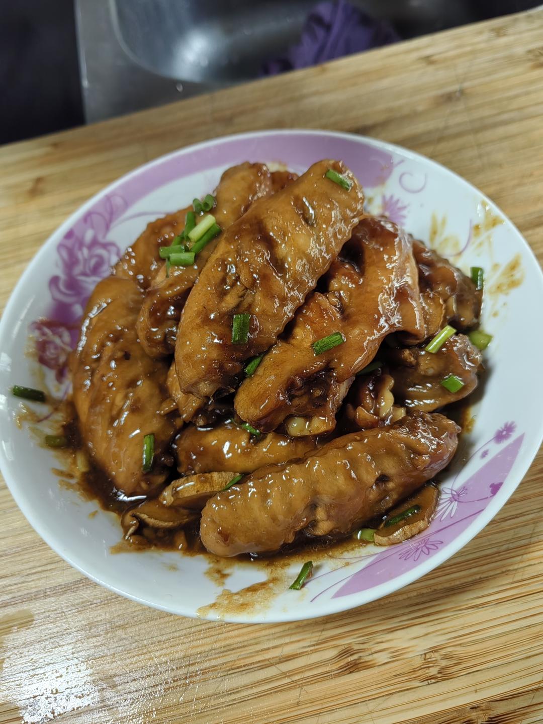 妈妈家的味道，吃了停不下来的红烧鸡翅