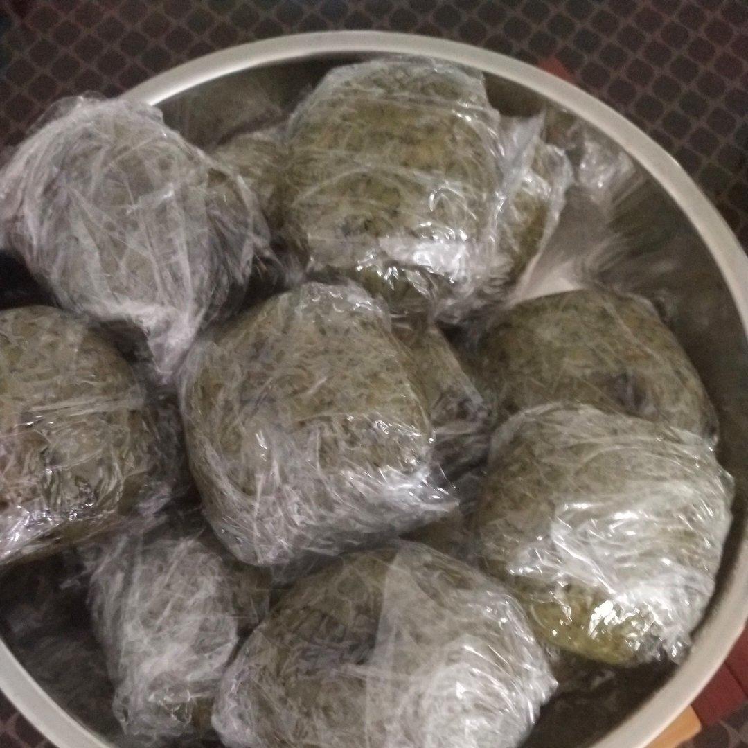 清明必吃的艾草青团