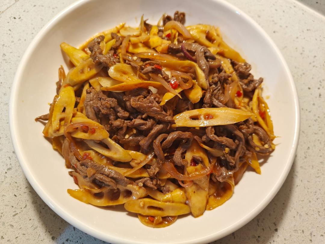 酸笋炒牛肉的做法