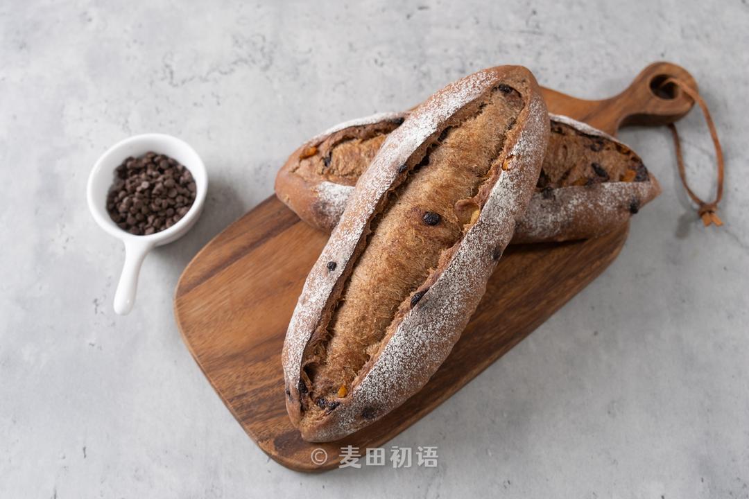 软乎乎的巧克力橙皮软欧包