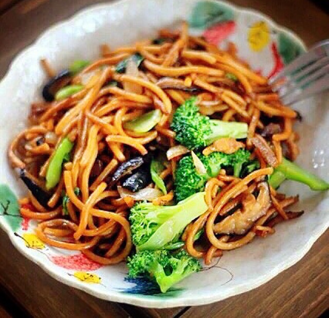 yyyyaaa做的超简单香菇酱拌面