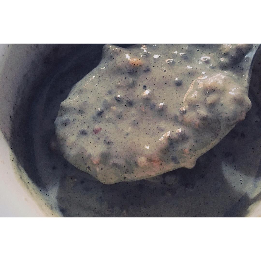 谷粒黑牛奶