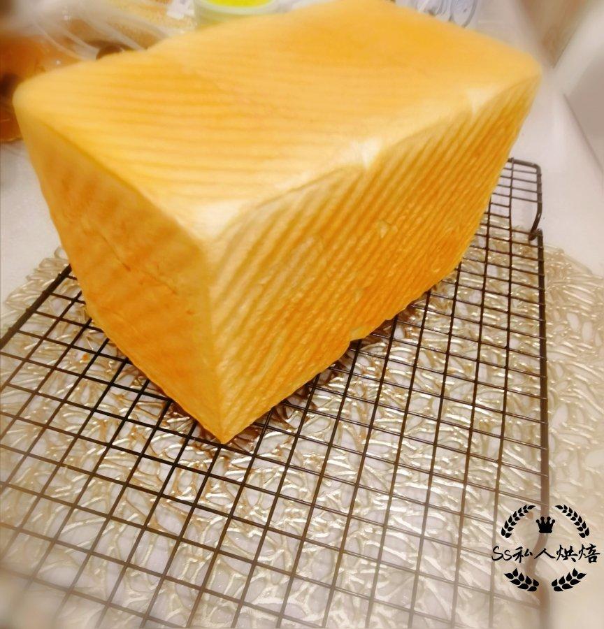 手撕鲜奶蛋白吐司