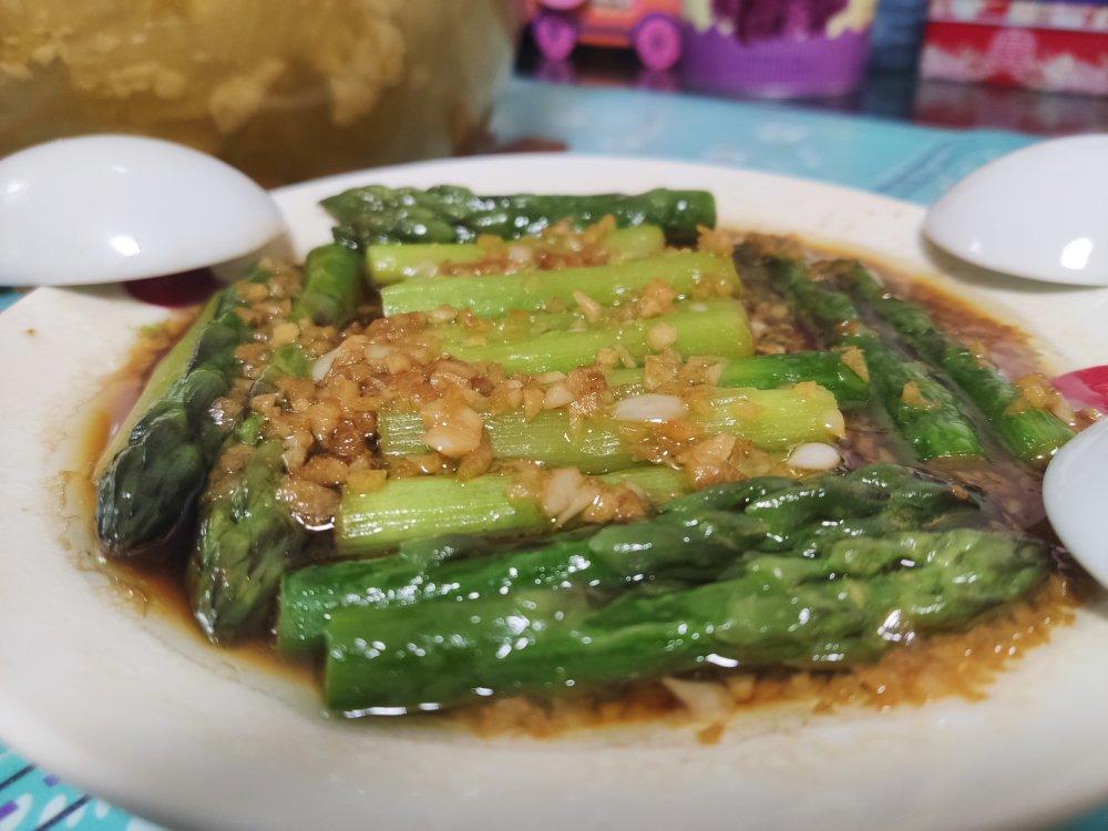鲜味油淋芦笋