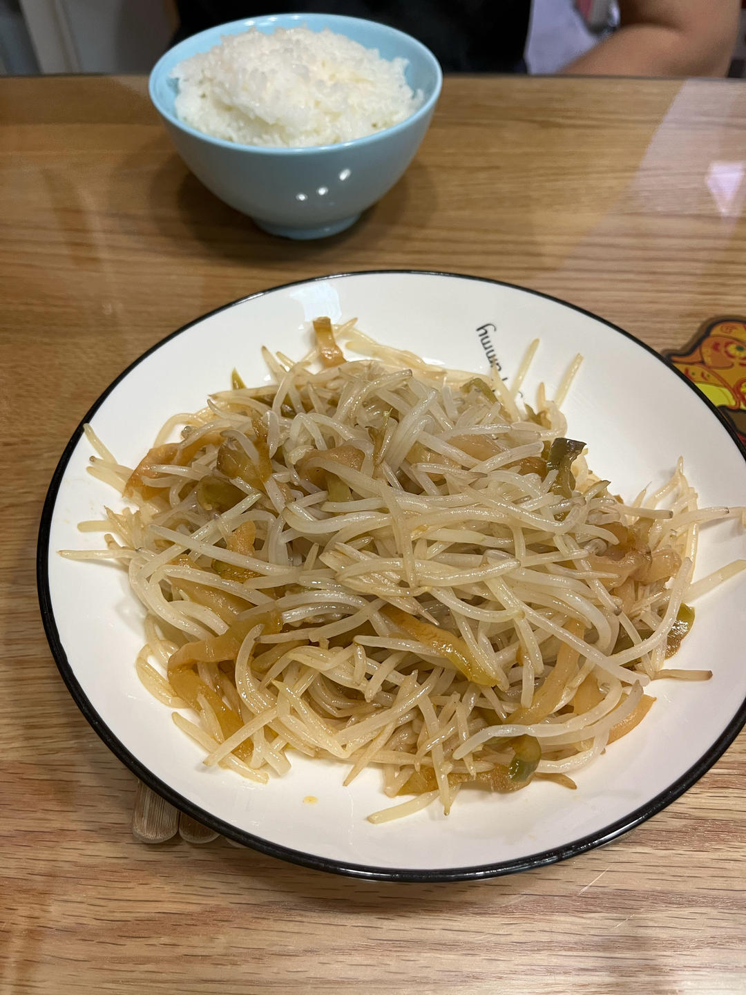 绿豆芽炒榨菜