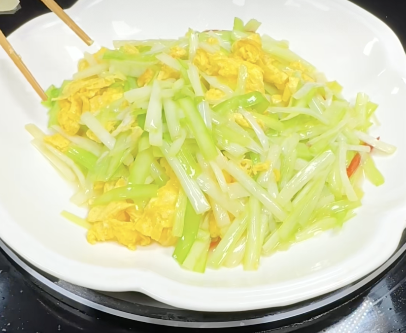 韭黄炒鸡蛋