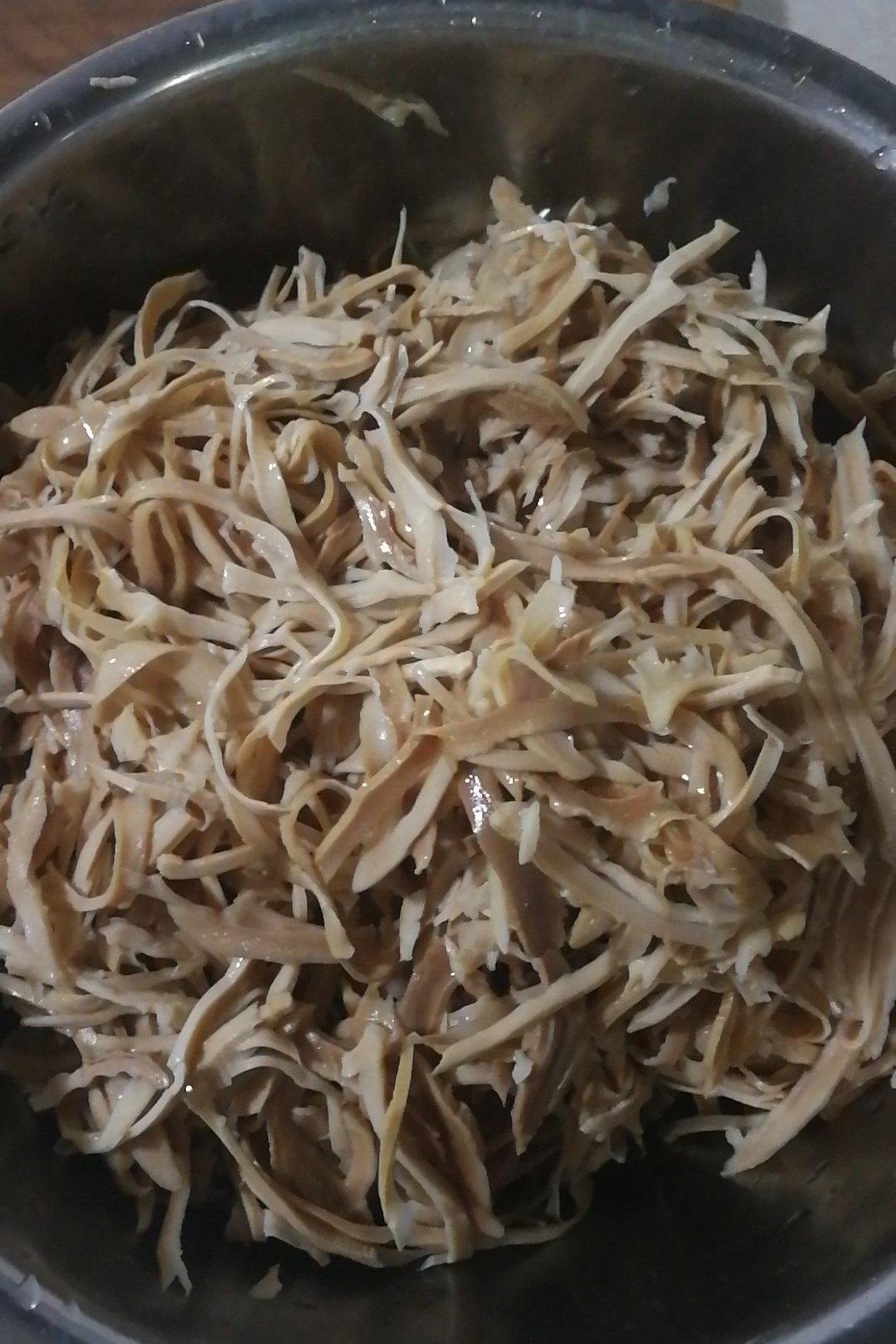 郁萱72做的毛竹笋干的泡发