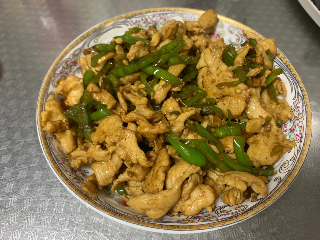 巨好吃的青椒炒鸡胸肉丝，超下饭