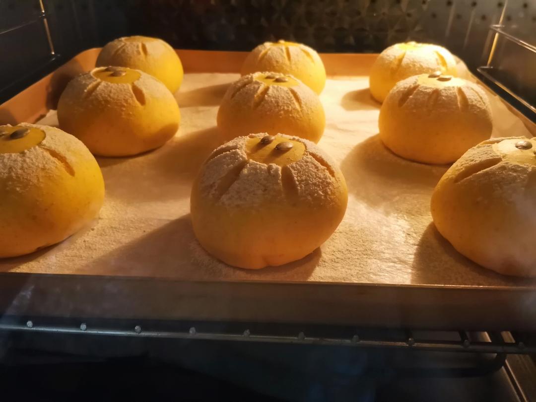 🌼全麦｜南瓜｜麻薯乳酪花朵软欧面包｜软糯拉丝