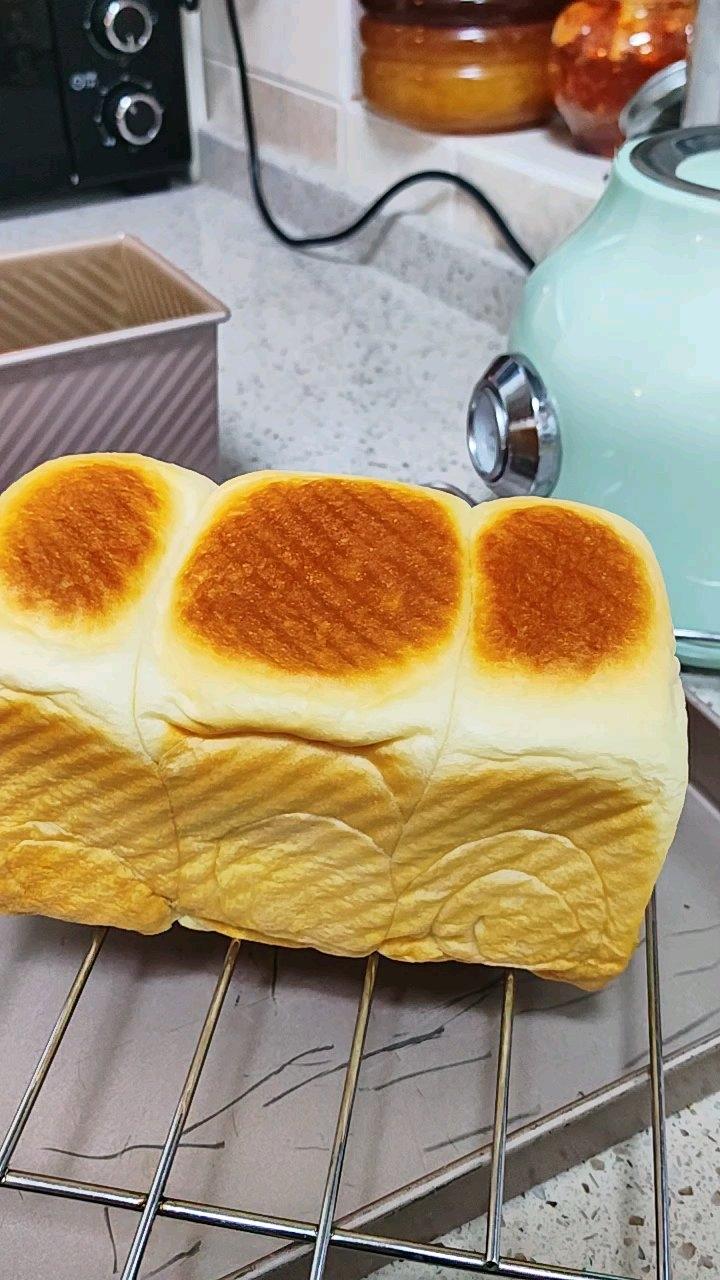 很用心很细致的讲解～北海道生吐司🍞的制作方法😋