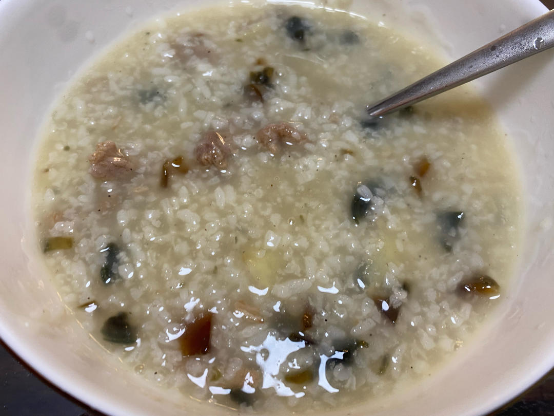 十五分钟快手之香滑皮蛋瘦肉粥(附五分钟电饭煲电压力锅更快捷方法)
