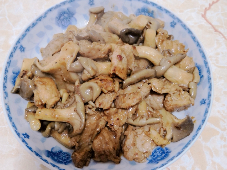 菜鸟版平菇炒肉