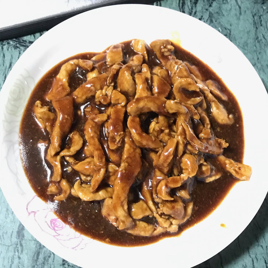 好吃到舔手的酱肉丝