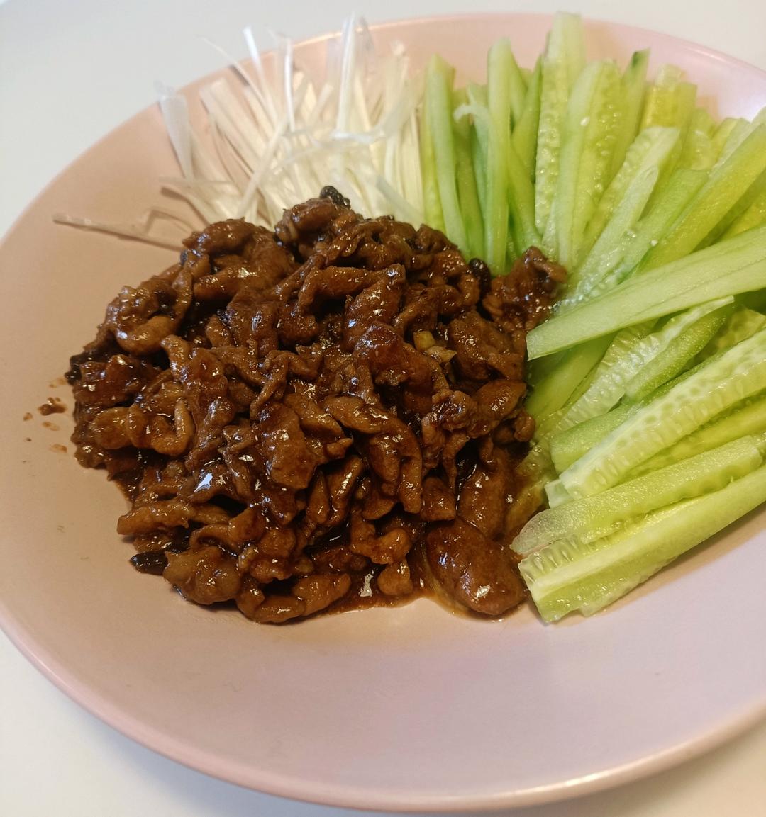 厨师长教你：“京酱肉丝”的家常做法，酱香咸甜适中，老少皆宜