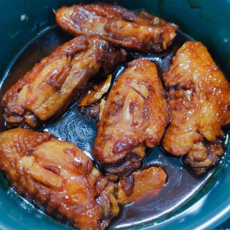 厨师长教你：“可乐鸡翅”的家常做法，味道鲜嫩可口，先收藏起来