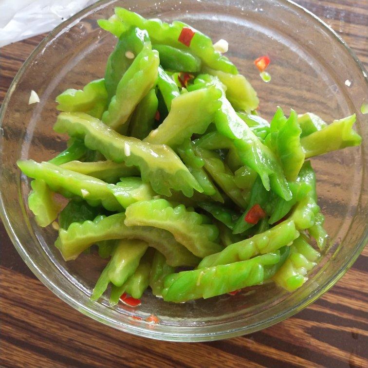大娟娟做的凉拌苦瓜