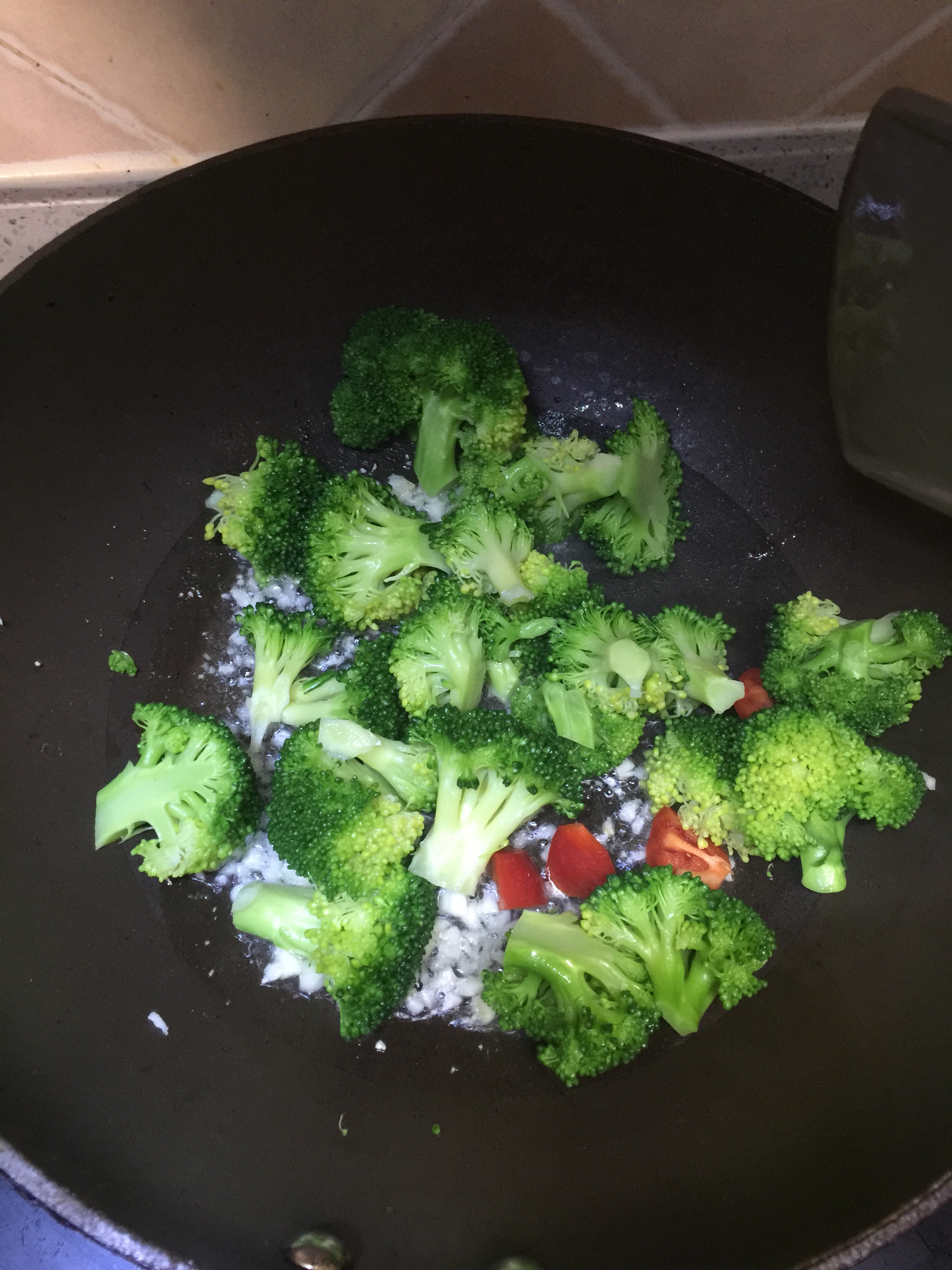 蚝油青花菜的做法 步骤5
