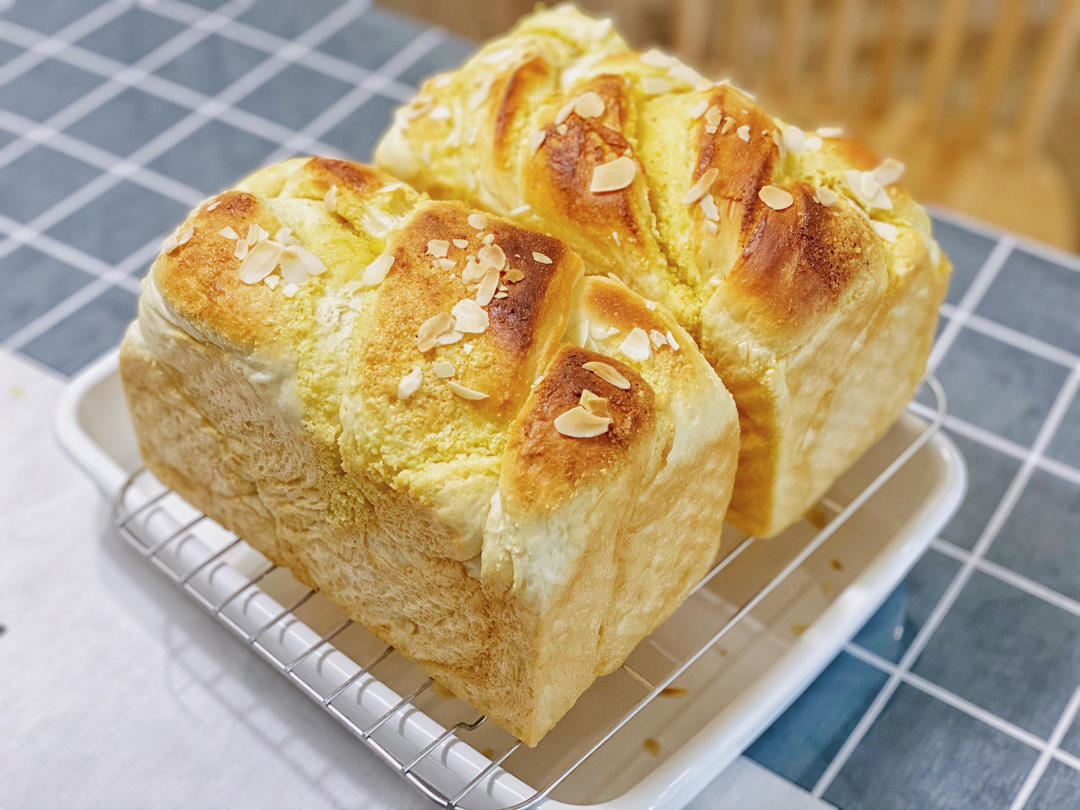 杏仁奶油吐司