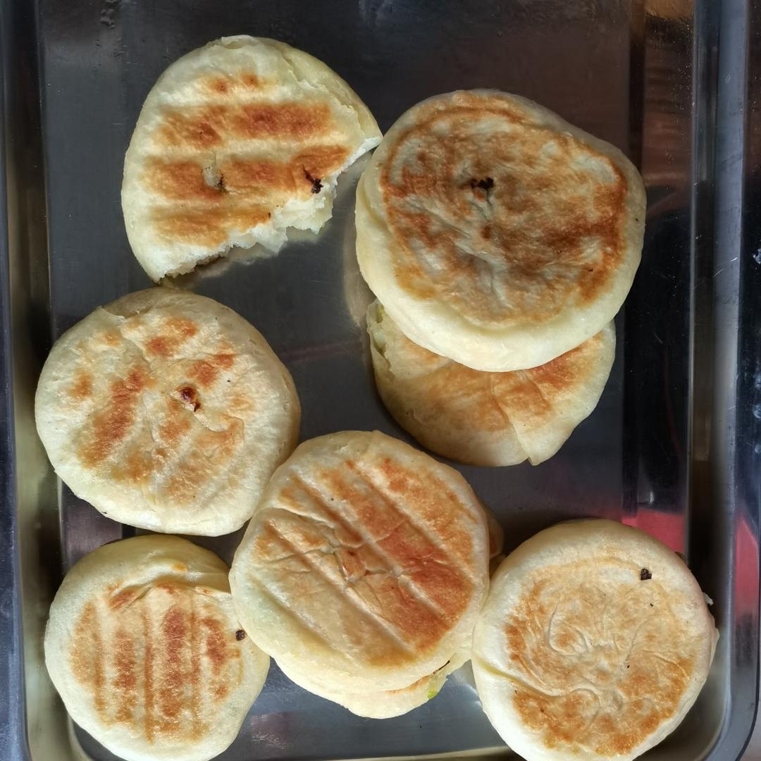 懒人版葱香发面饼 要多软有多软 零失败的方子 附细节视频详解