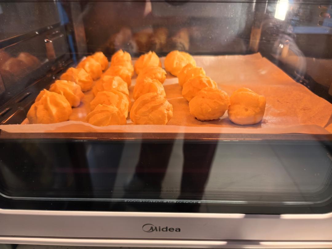 简单易成功的奶油小泡芙做法