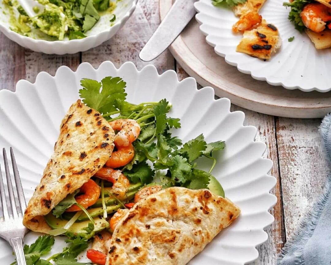 牛油果大虾薄饼