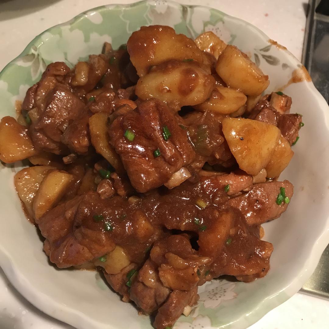 土豆烧排骨