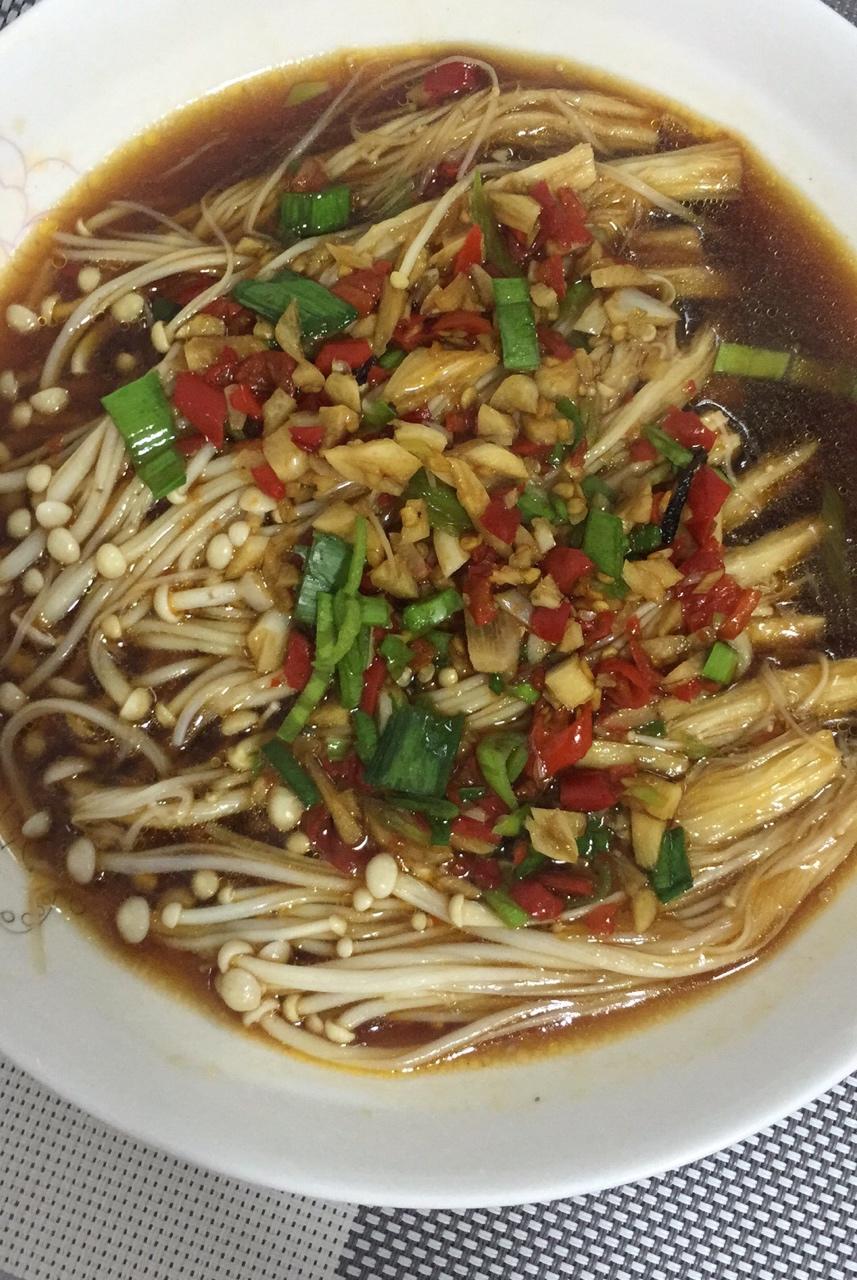 剁椒金针菇