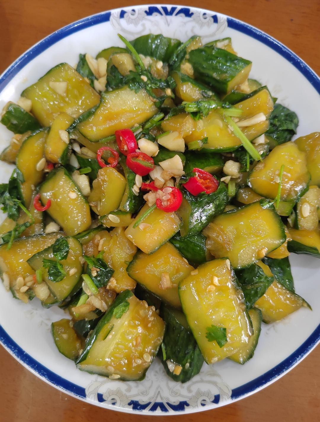 💥凉拌黄瓜，超简单超入味的拍黄瓜，万能凉拌汁‼️