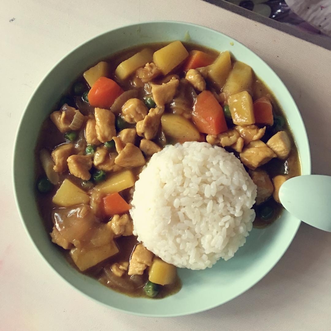 咖喱鸡肉饭