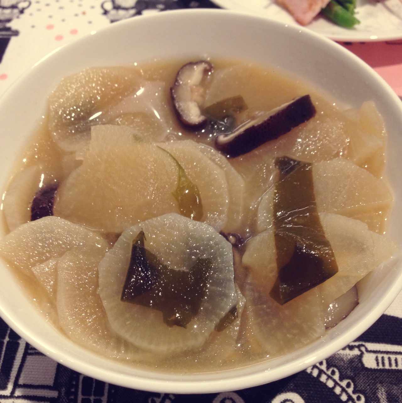 味噌萝卜暖身汤