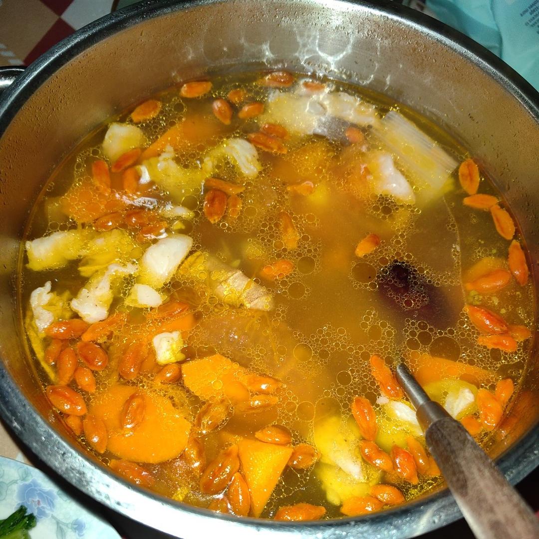 清炖滋补羊排汤