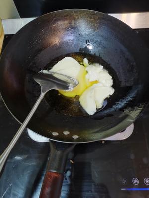 麻辣干锅排骨的做法 步骤2