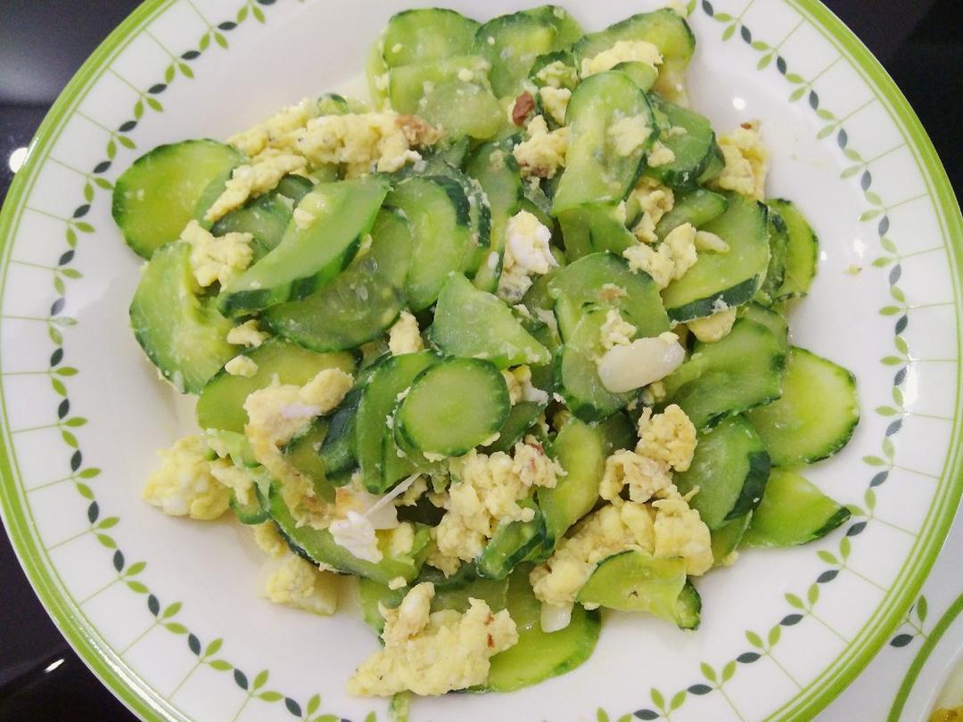 黄瓜炒鸡蛋