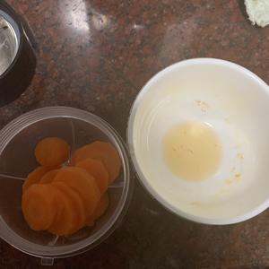 胡萝卜泥米糊（7月龄辅食）的做法 步骤2