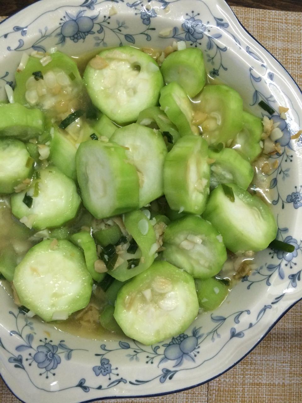 蒜茸蒸丝瓜