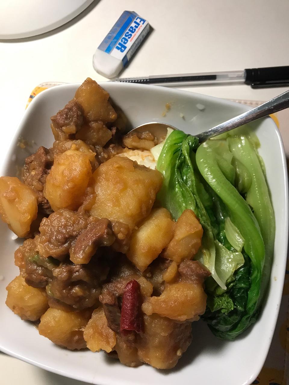 牛肉炖土豆