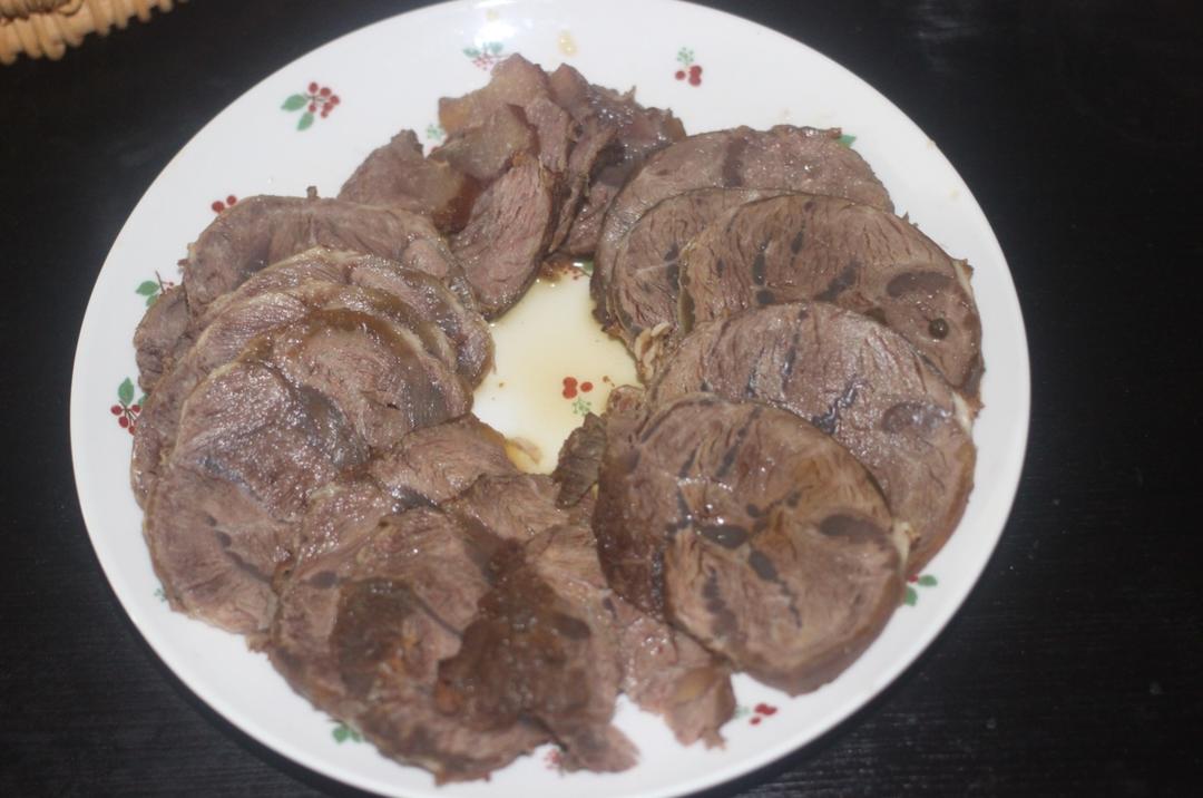 卤牛肉