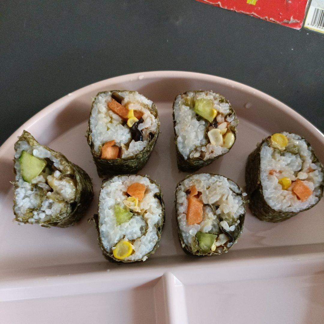 自制寿司（含寿司醋配方和超详细寿司卷法）