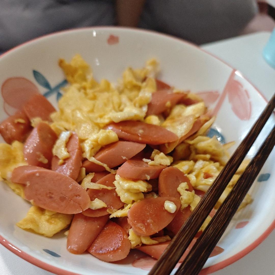 厨房小白也能做超级好吃的火腿炒鸡蛋！哈哈哈~