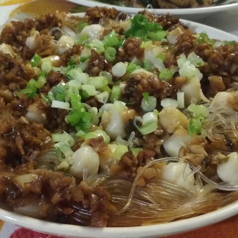 蒜蓉扇贝肉蒸粉丝