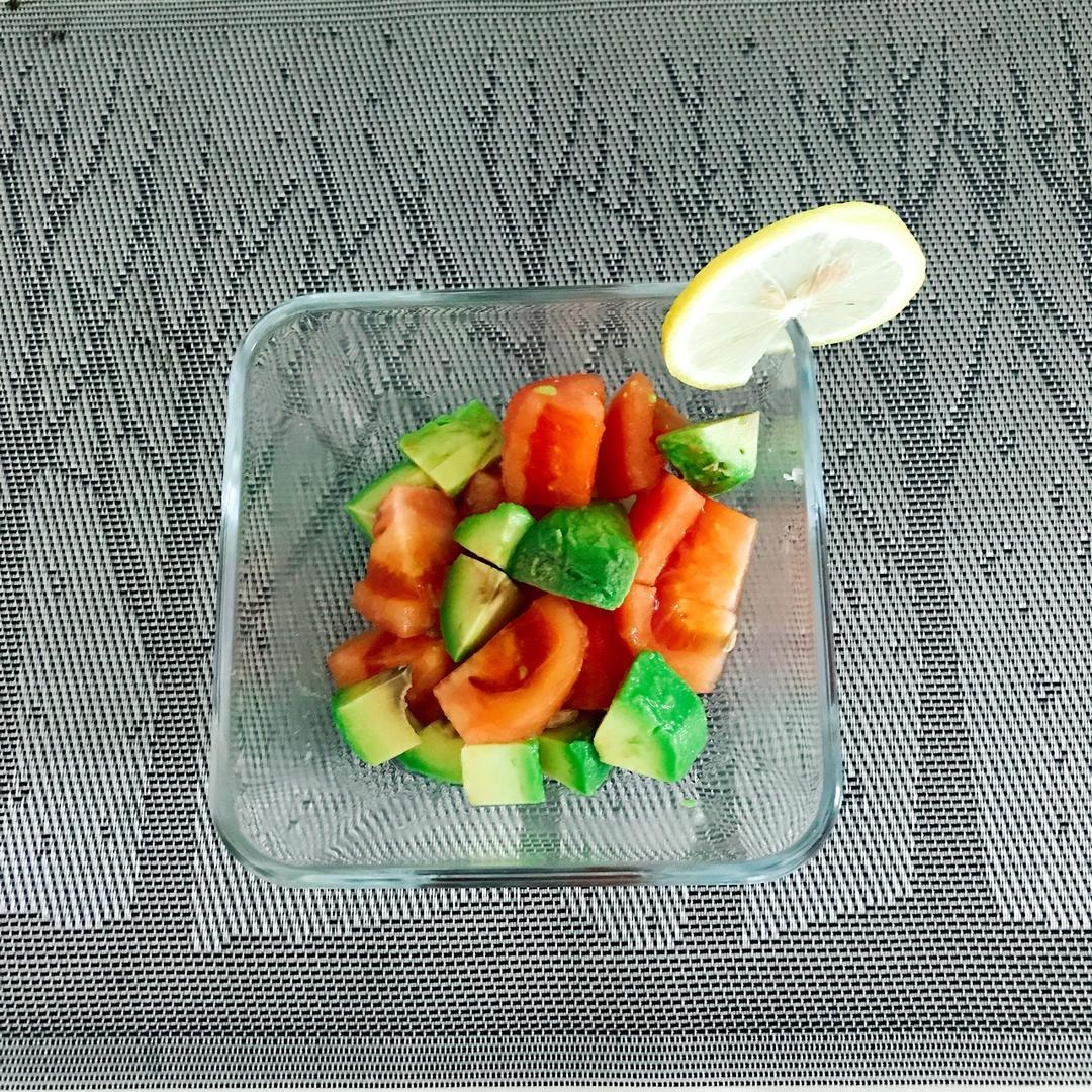 牛油果番茄沙拉