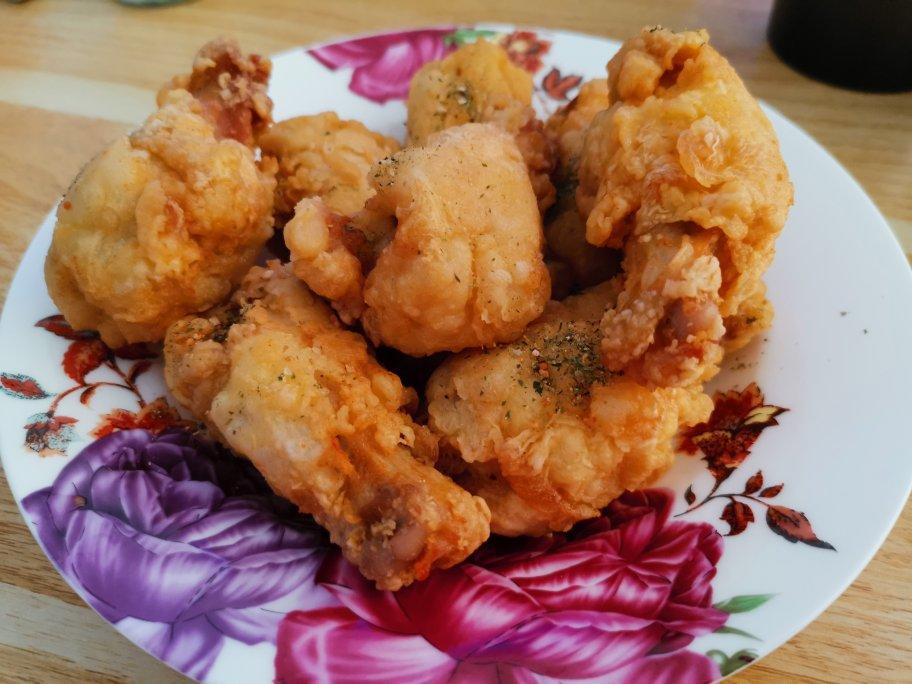 好吃到舔手指的蒜香炸鸡翅
