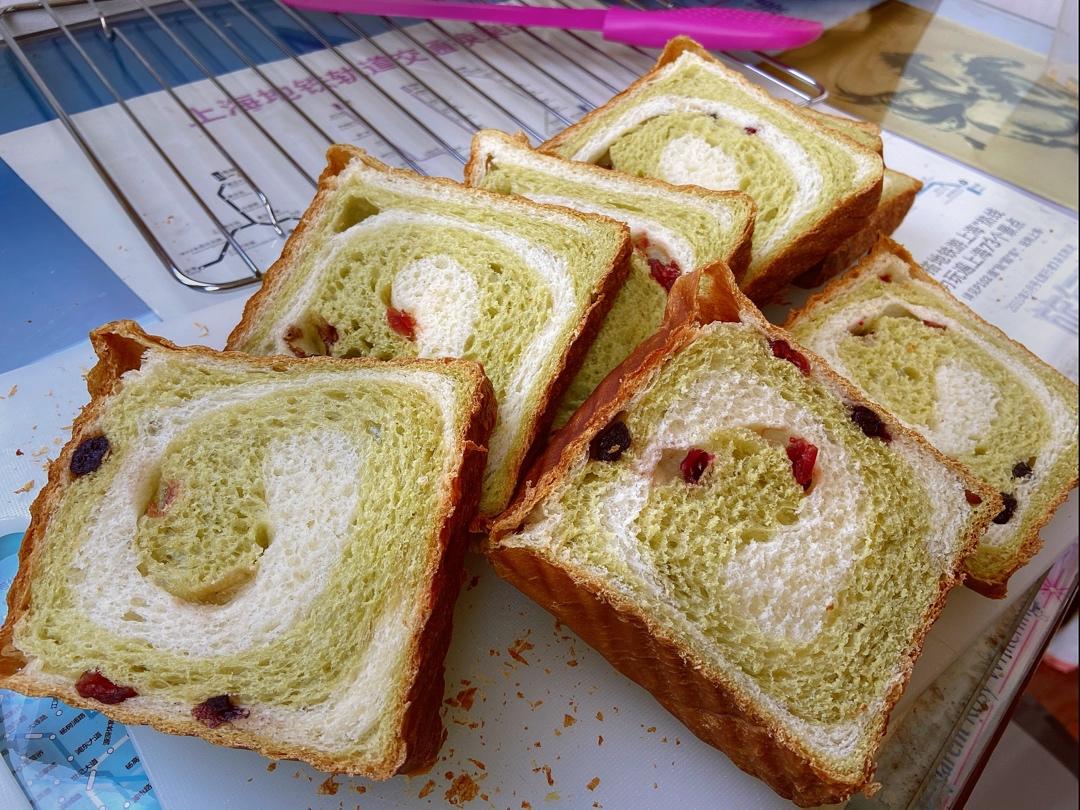 Sara吐司系列五：高颜值抹茶蜜豆双色吐司