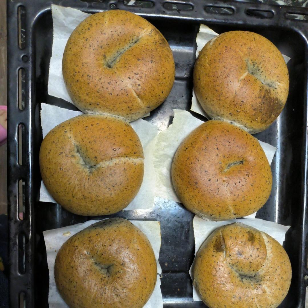 双倍黑芝麻奶酥贝果🥯一起吃养生贝果吧