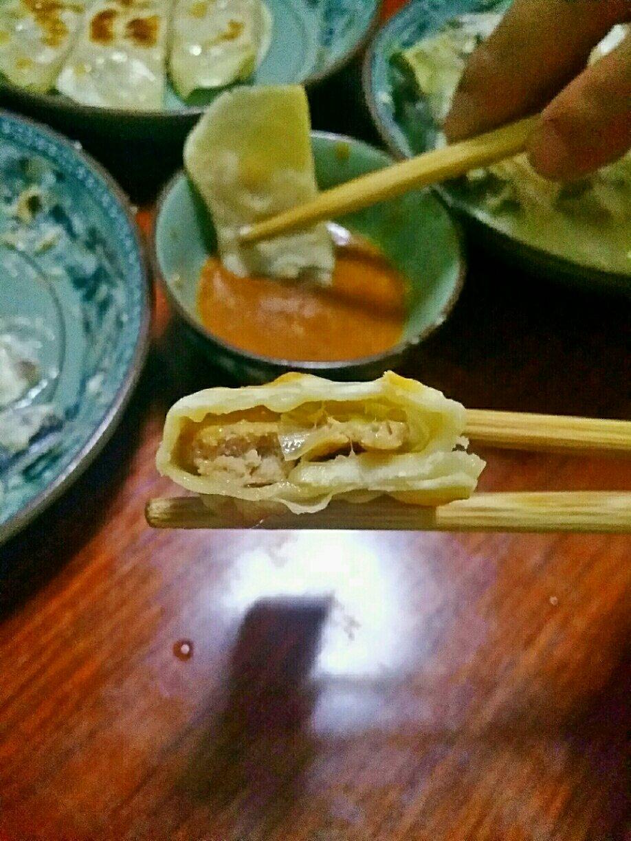 猪肉大葱锅贴