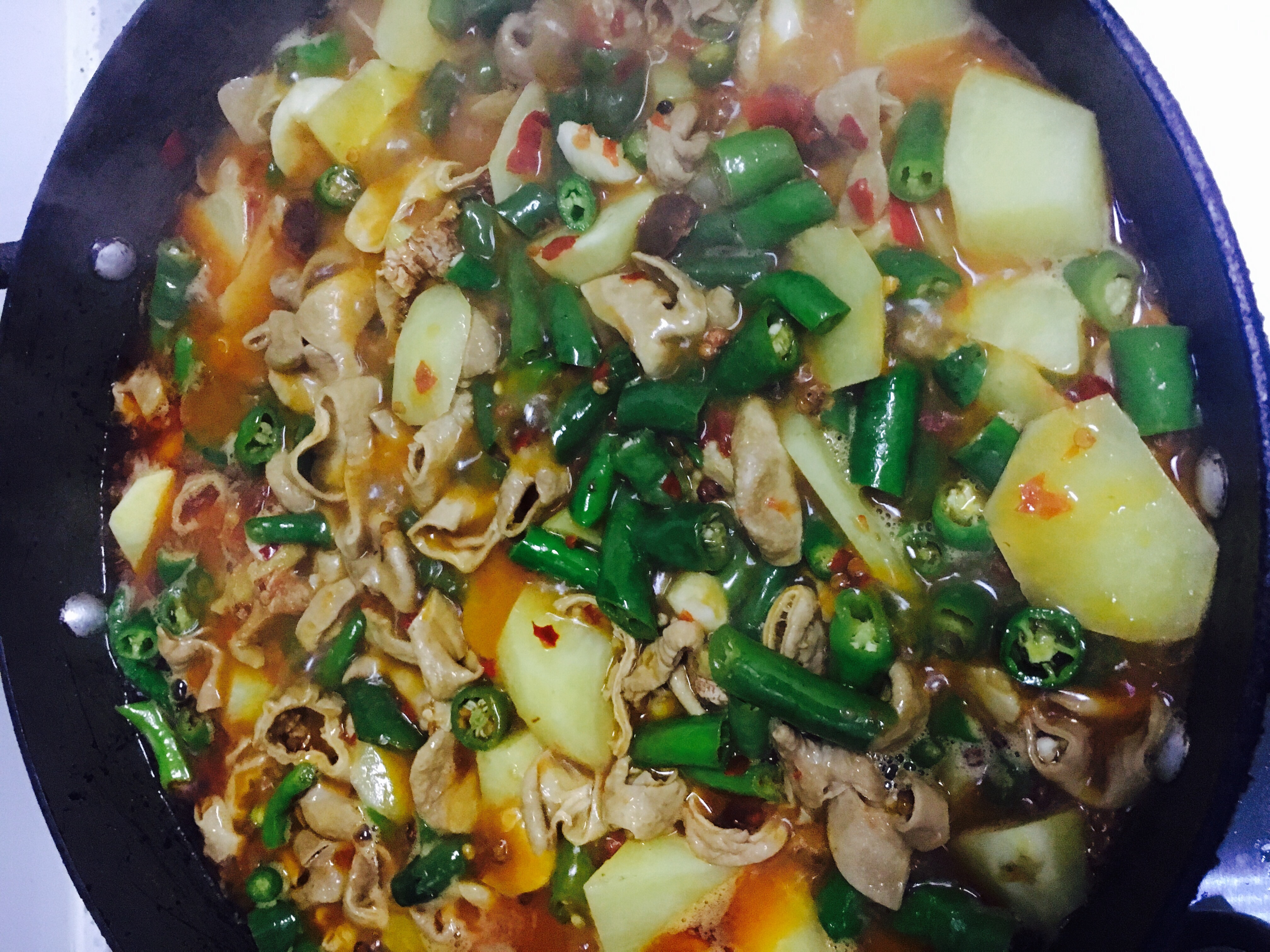 土豆烧肥肠-川菜式烧法的做法 步骤3