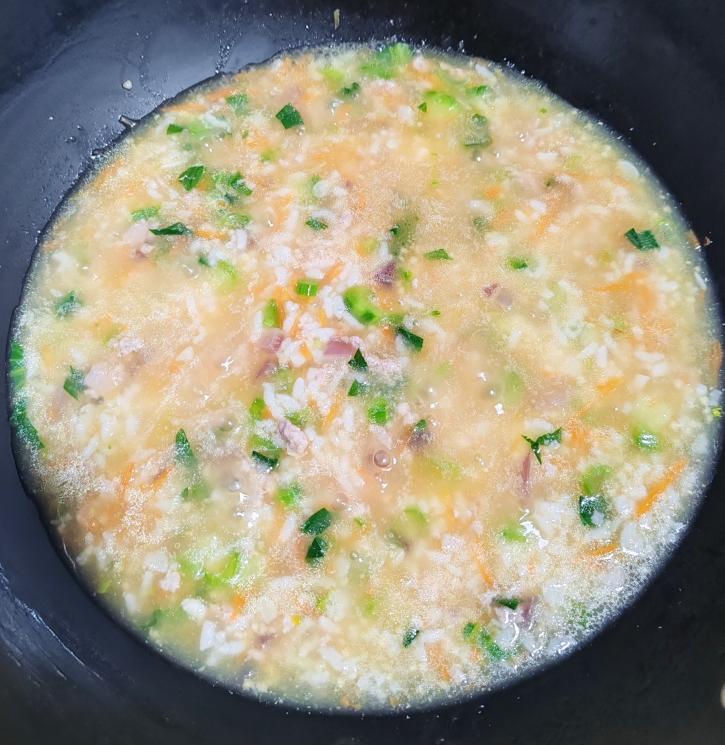 营养早餐｜青菜胡萝卜瘦肉粥🥕软糯丝滑