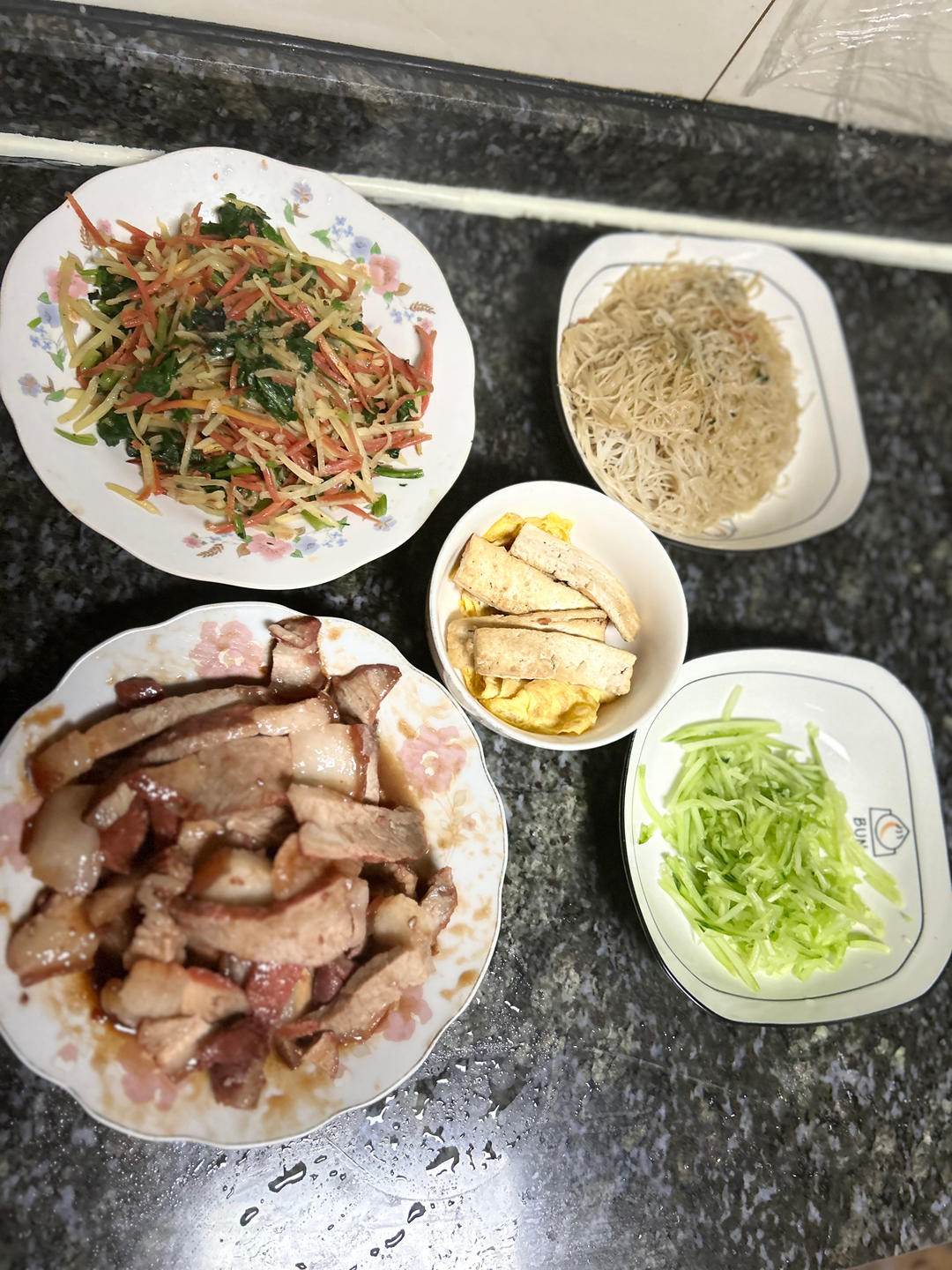 食饼筒皮