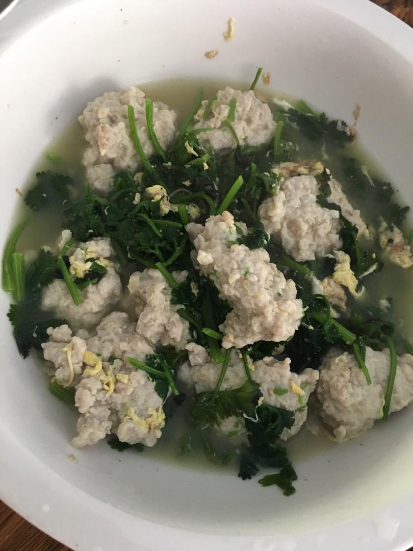 生汆丸子汤